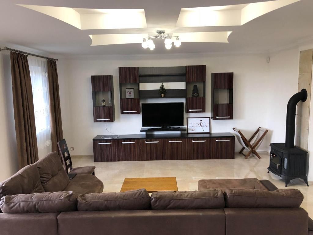 Гостевой дом Luxury house with own pool, tenis, billiards Каменец-Подольский