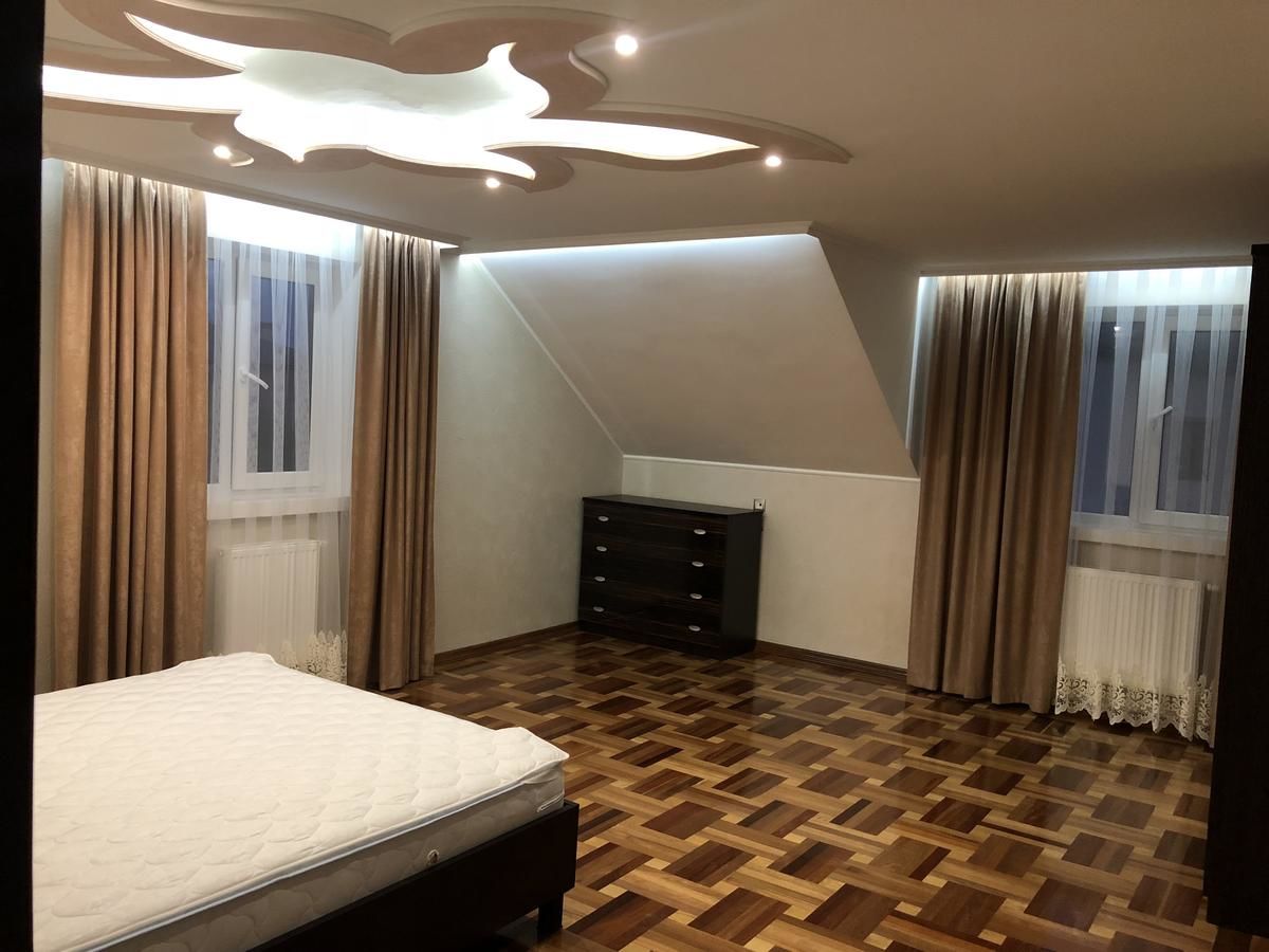 Гостевой дом Luxury house with own pool, tenis, billiards Каменец-Подольский